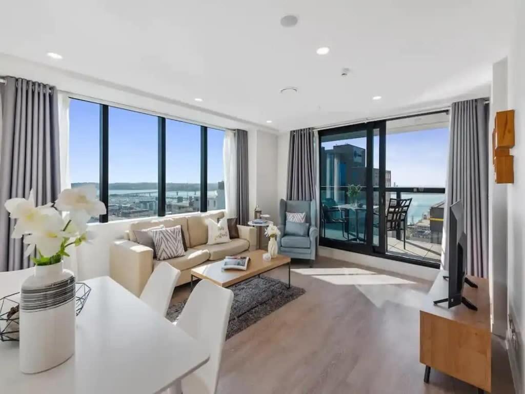 Just Opposite To Sky Tower , 2 Bed 2 Bath In Cbd Apartment Auckland Exterior photo